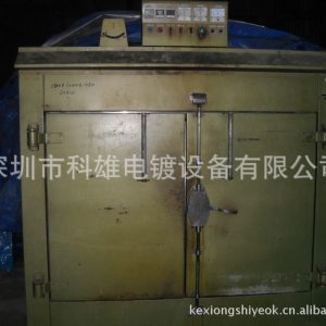 工業(yè)烤箱_上海供應(yīng)電鍍烘干箱工業(yè)烤箱8廠家直銷