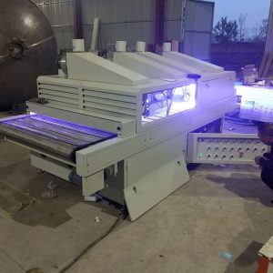 家具桌椅_廠家批發(fā)家具桌椅桌面噴涂uv混油固化設(shè)備經(jīng)濟(jì)型